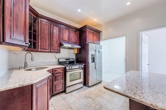 7824 68th Road, Middle Village, NY 11379