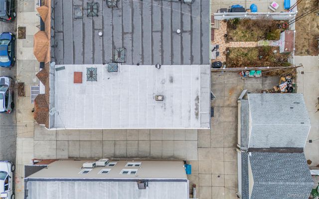 7824 68th Road, Middle Village, NY 11379