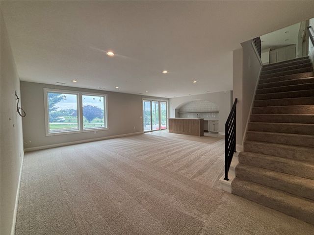 15801 Hickory Drive, Urbandale, IA 50323