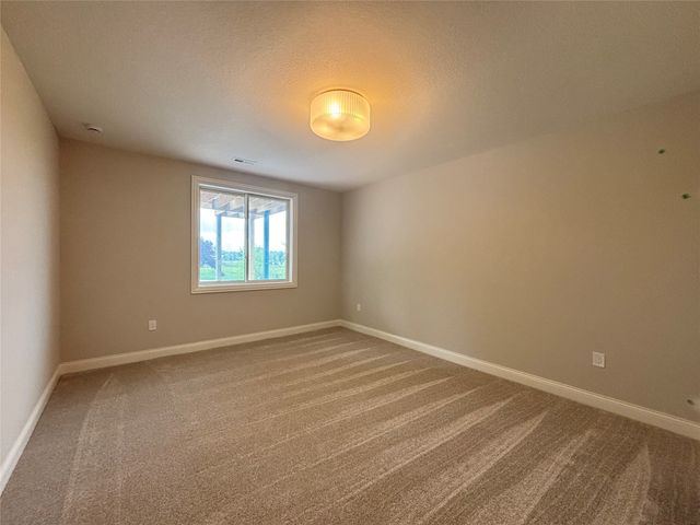 15801 Hickory Drive, Urbandale, IA 50323