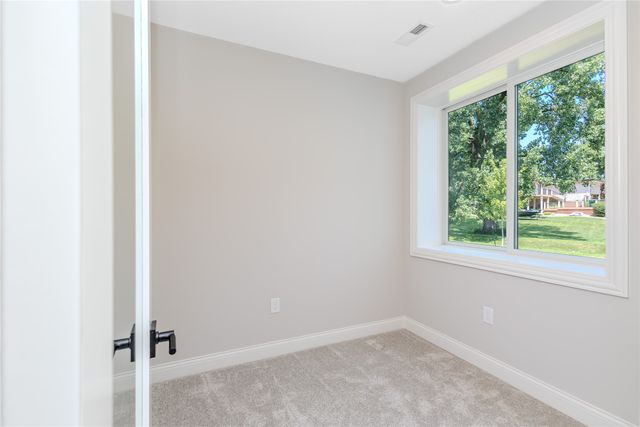 15801 Hickory Drive, Urbandale, IA 50323