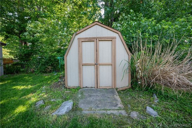 6937 Wellington Drive, Evans, NY 14047