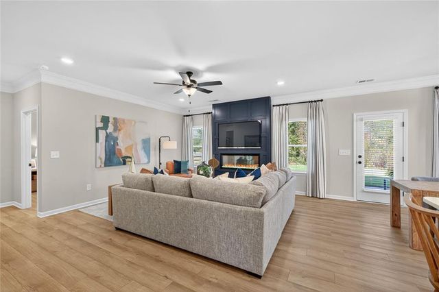 215 Oakmont Drive, Dallas, GA 30132