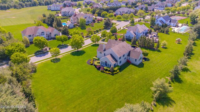 2 Linwood Drive, Monroe, NJ 08831