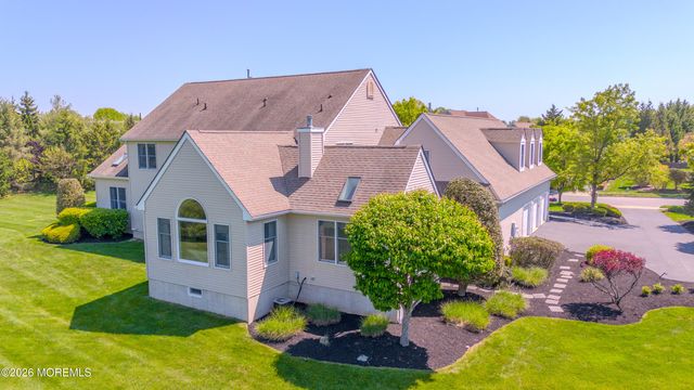 2 Linwood Drive, Monroe, NJ 08831
