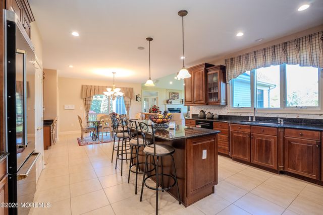 2 Linwood Drive, Monroe, NJ 08831
