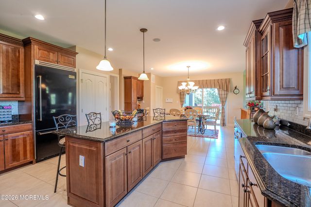 2 Linwood Drive, Monroe, NJ 08831