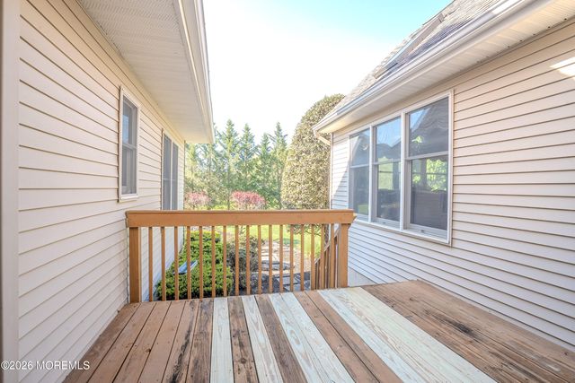 2 Linwood Drive, Monroe, NJ 08831