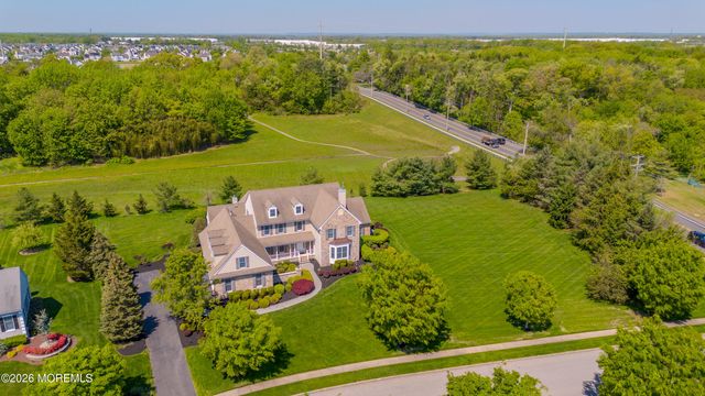 2 Linwood Drive, Monroe, NJ 08831