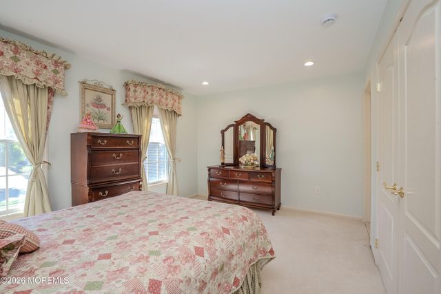 2 Linwood Drive, Monroe, NJ 08831