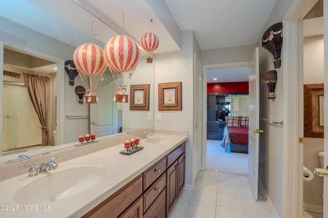 2 Linwood Drive, Monroe, NJ 08831