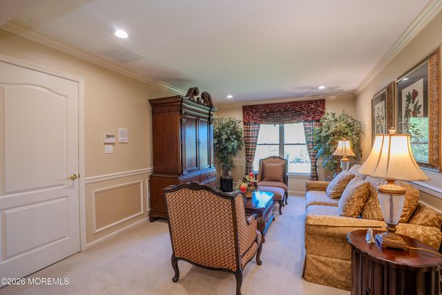 2 Linwood Drive, Monroe, NJ 08831
