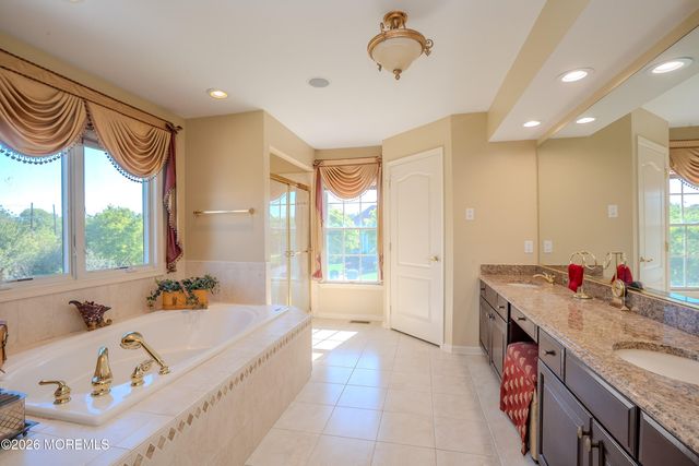 2 Linwood Drive, Monroe, NJ 08831