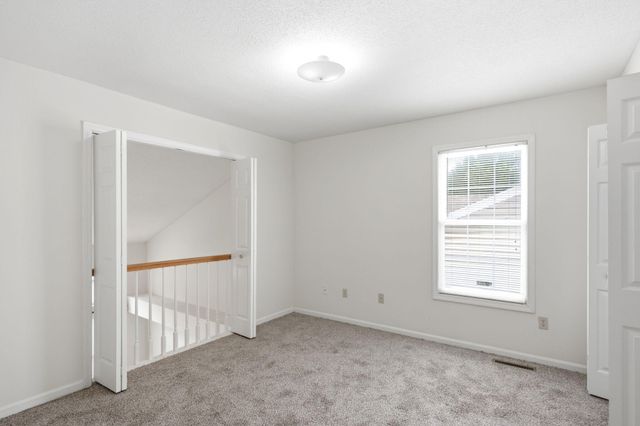 12 N CEDAR LAKE E DR, Columbia, MO 65203