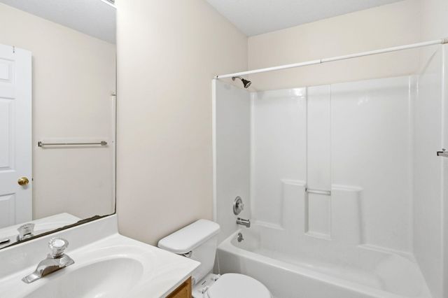 12 N CEDAR LAKE E DR, Columbia, MO 65203