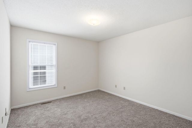 12 N CEDAR LAKE E DR, Columbia, MO 65203