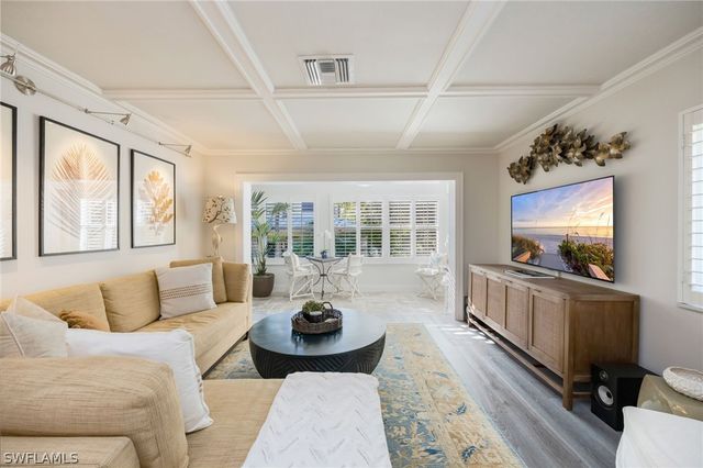 308 2nd ST S 308, Naples, FL 34102