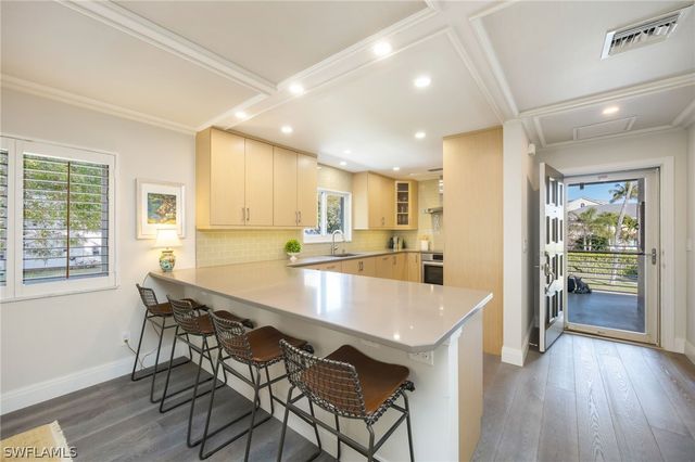 308 2nd ST S 308, Naples, FL 34102