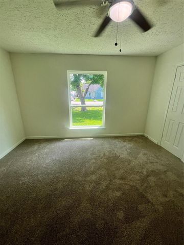 306 S Virginia Street, La Porte, TX 77571