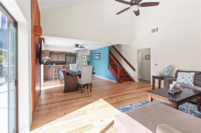 356 ISLAND CIRCLE, Sarasota, FL 34242