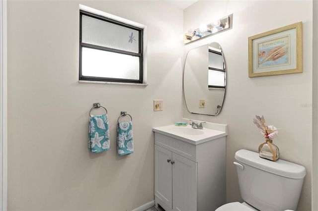 356 ISLAND CIRCLE, Sarasota, FL 34242