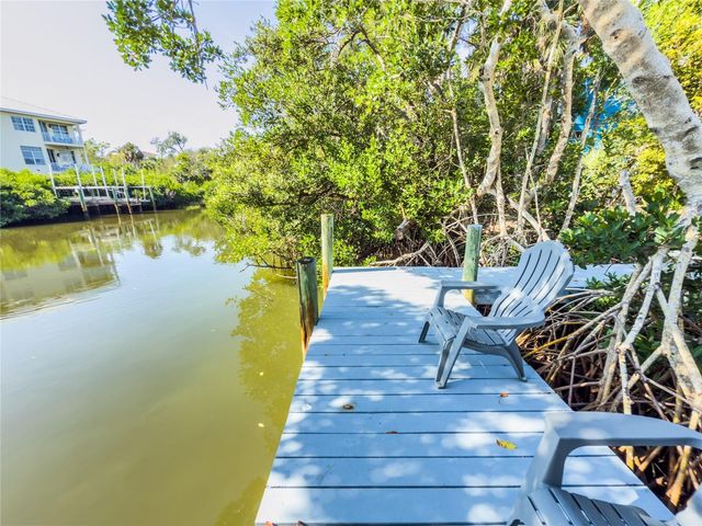 356 ISLAND CIRCLE, Sarasota, FL 34242