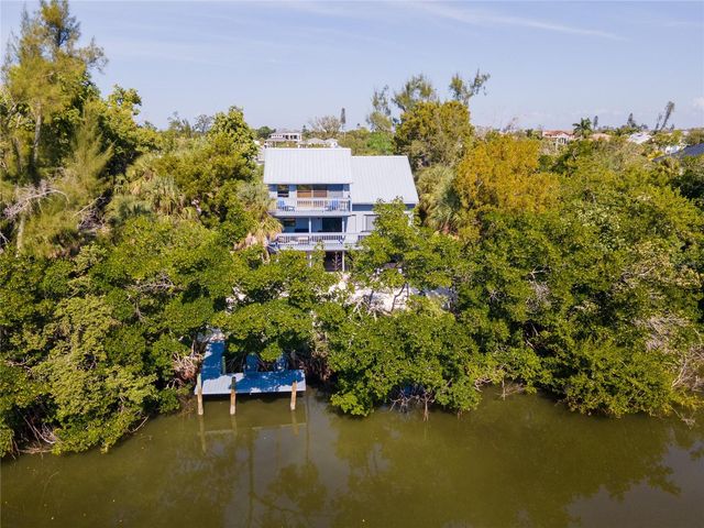 356 ISLAND CIRCLE, Sarasota, FL 34242
