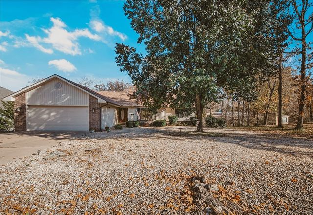 10 Newburgh Drive, Bella Vista, AR 72715