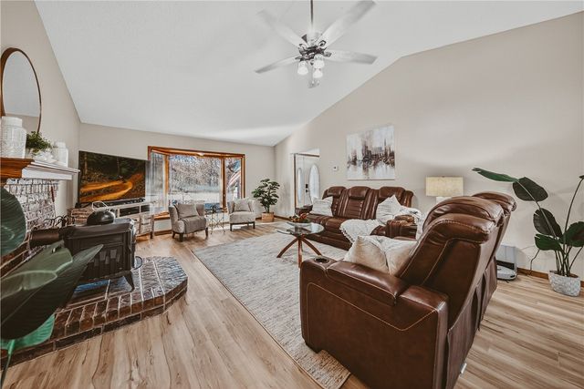 10 Newburgh Drive, Bella Vista, AR 72715