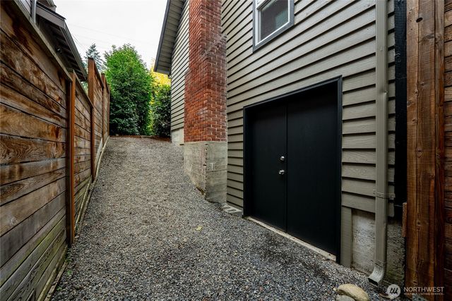 20006 68th Avenue NE, Kenmore, WA 98028