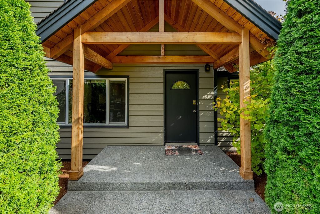 20006 68th Avenue NE, Kenmore, WA 98028