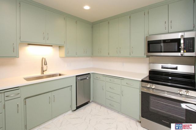 2525 S 35th Street, Lincoln, NE 68506