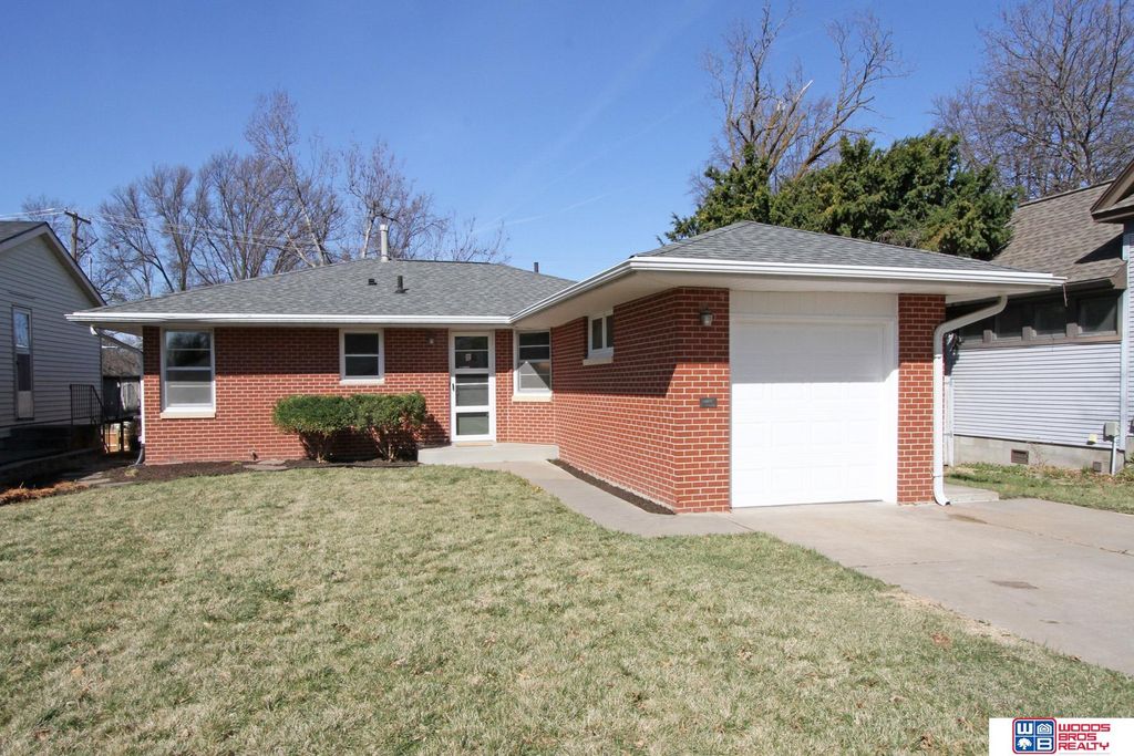 2525 S 35th Street, Lincoln, NE 68506