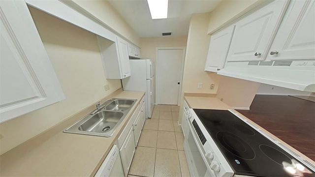 720 NE 30TH AVENUE T, Ocala, FL 34470