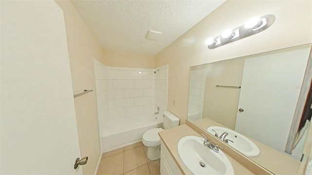 720 NE 30TH AVENUE T, Ocala, FL 34470