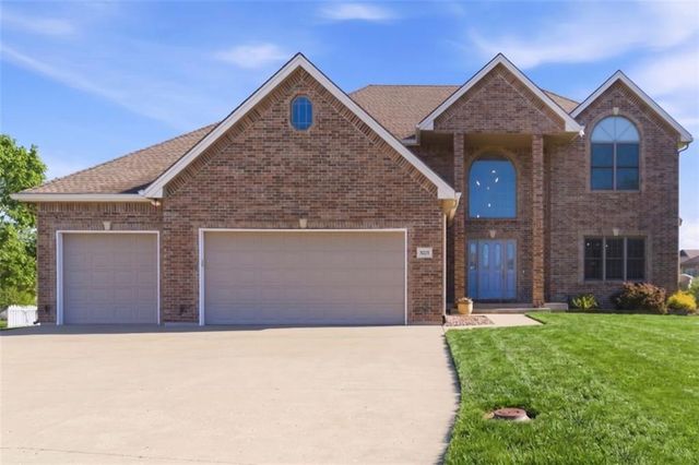 4213 NE Kennesaw Ridge, Lee's Summit, MO 64064
