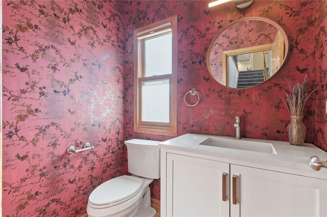 4213 NE Kennesaw Ridge, Lee's Summit, MO 64064
