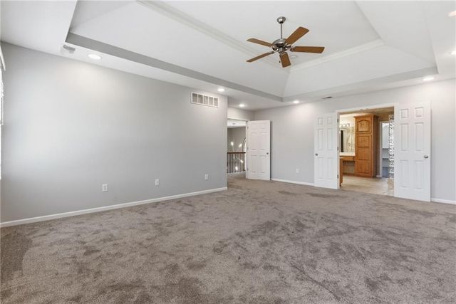 4213 NE Kennesaw Ridge, Lee's Summit, MO 64064