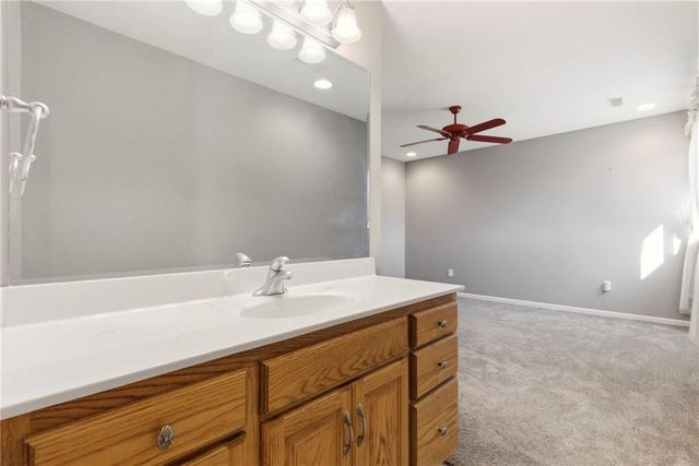 4213 NE Kennesaw Ridge, Lee's Summit, MO 64064