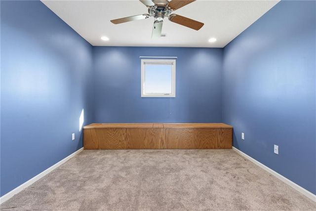 4213 NE Kennesaw Ridge, Lee's Summit, MO 64064
