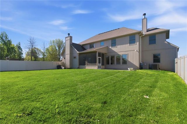 4213 NE Kennesaw Ridge, Lee's Summit, MO 64064