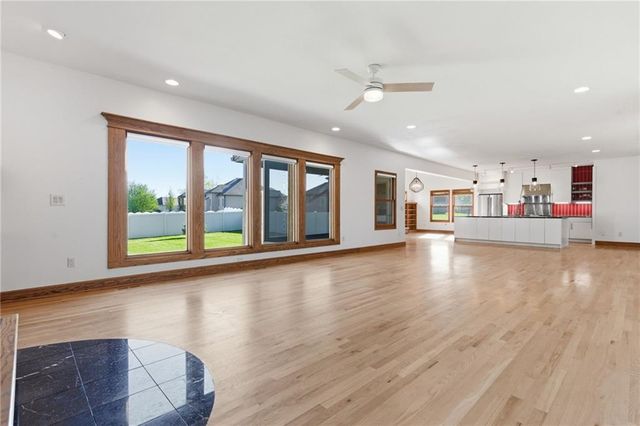 4213 NE Kennesaw Ridge, Lee's Summit, MO 64064