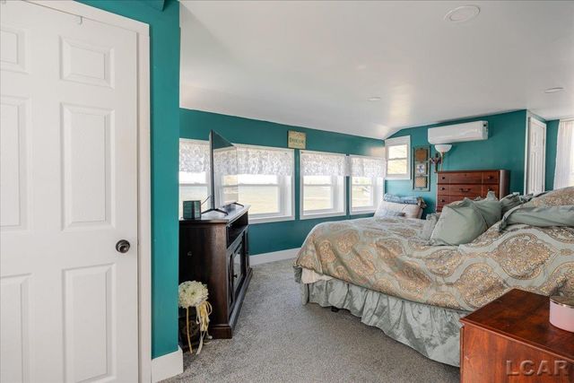 1398 Lakeshore Drive, Brooklyn, MI 49230