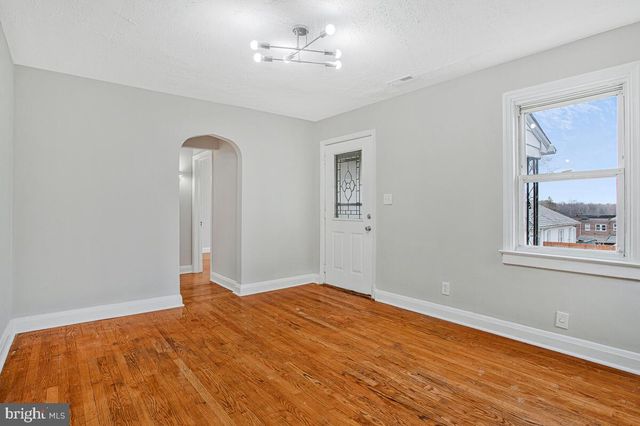 119 W EDGEVALE RD, Baltimore, MD 21225