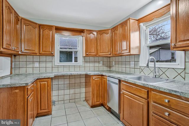 119 W EDGEVALE RD, Baltimore, MD 21225