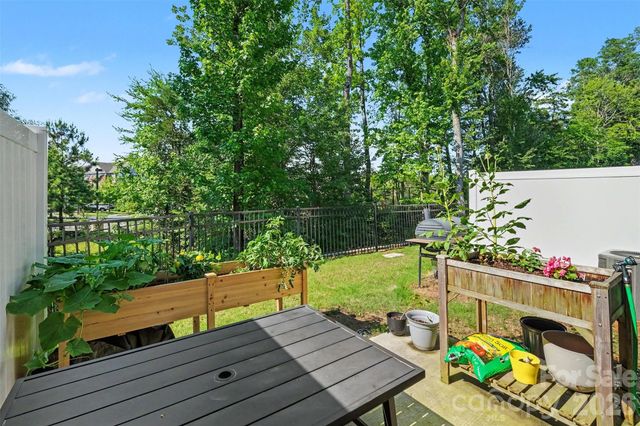 2202 Bexar Trail, Matthews, NC 28105
