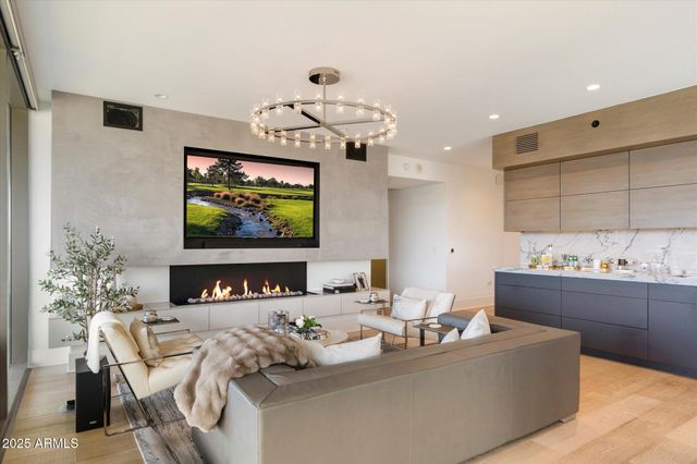 7180 E KIERLAND Boulevard 408, Scottsdale, AZ 85254