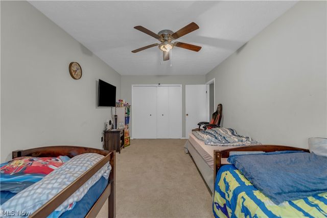 4300 Hyde Park Court 7, North Olmsted, OH 44070