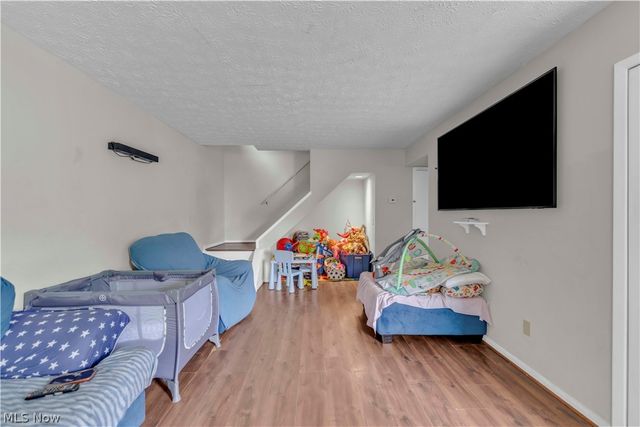 4300 Hyde Park Court 7, North Olmsted, OH 44070