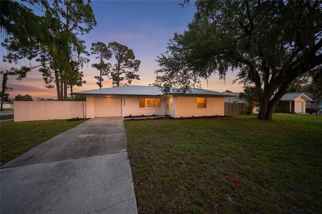 2506 LAKESHORE CIRCLE, Port Charlotte, FL 33952